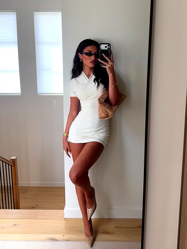oliviaphillipps instagram image archive image