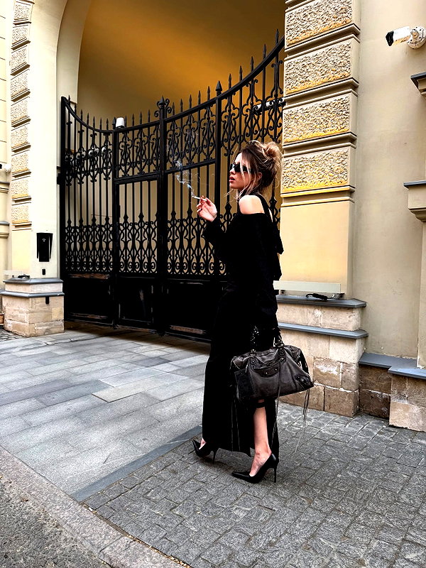 kkwwwv instagram image archive image