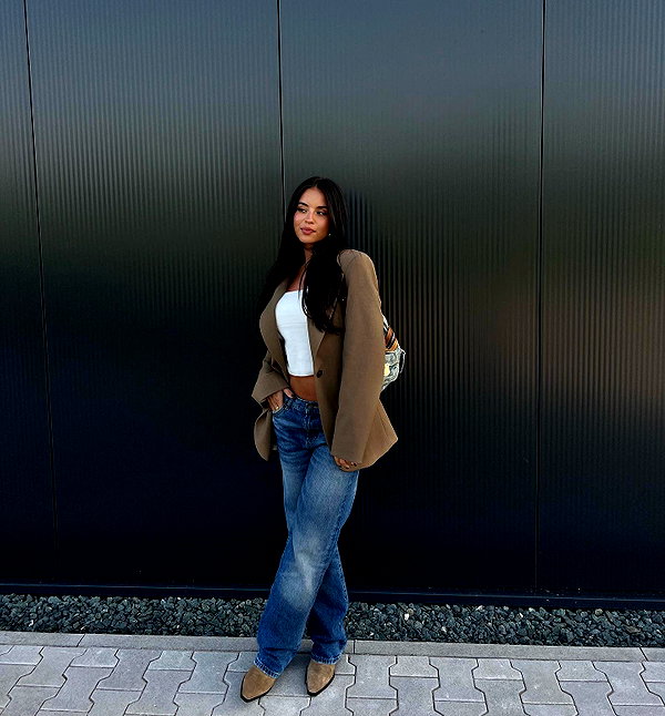 zoeliss instagram image archive image