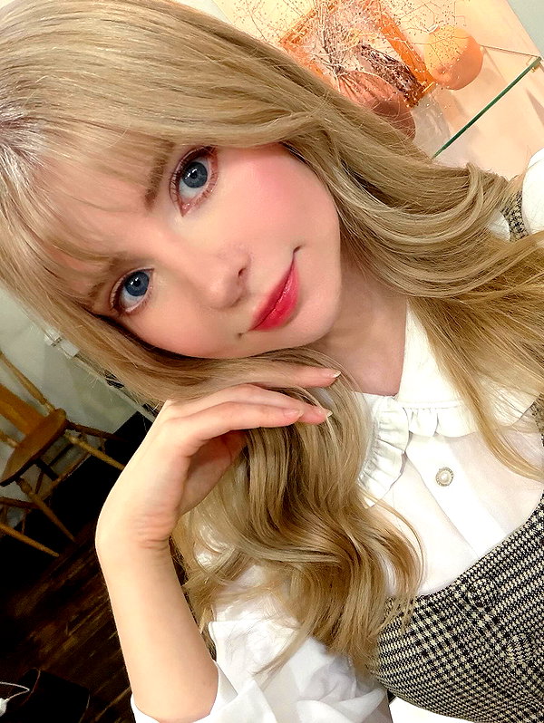 peachmilky_ instagram image archive image