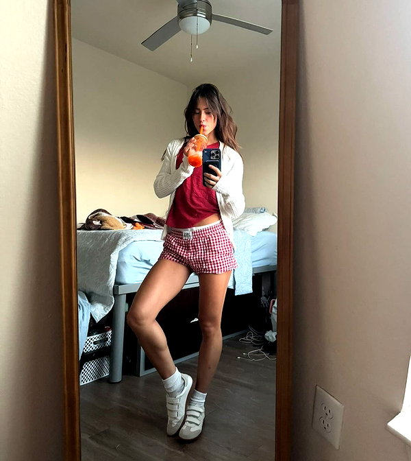 katelynernst3 instagram image archive image