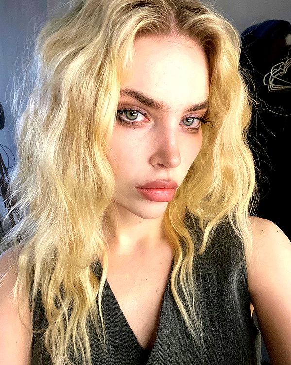 anya4everr instagram image archive image