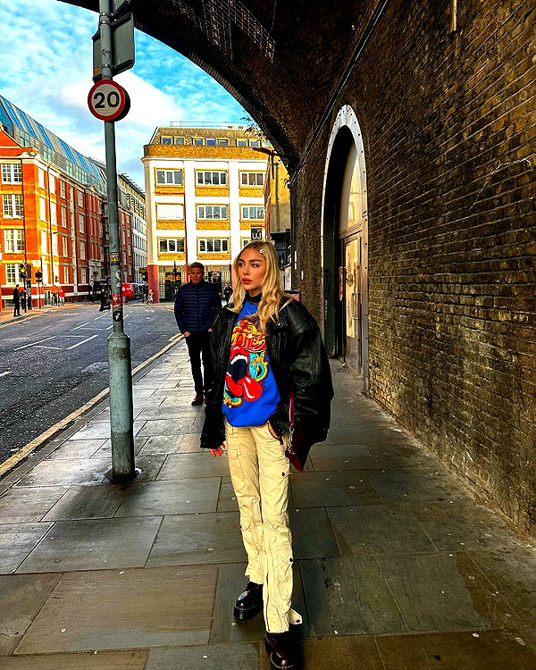 maya.keyy instagram image archive image