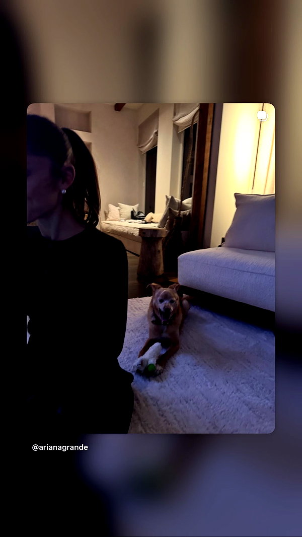 arianagrande instagram image archive image