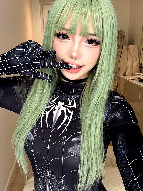 waifufaee instagram image archive image