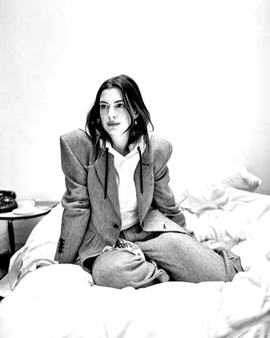 annehathaway instagram image archive image
