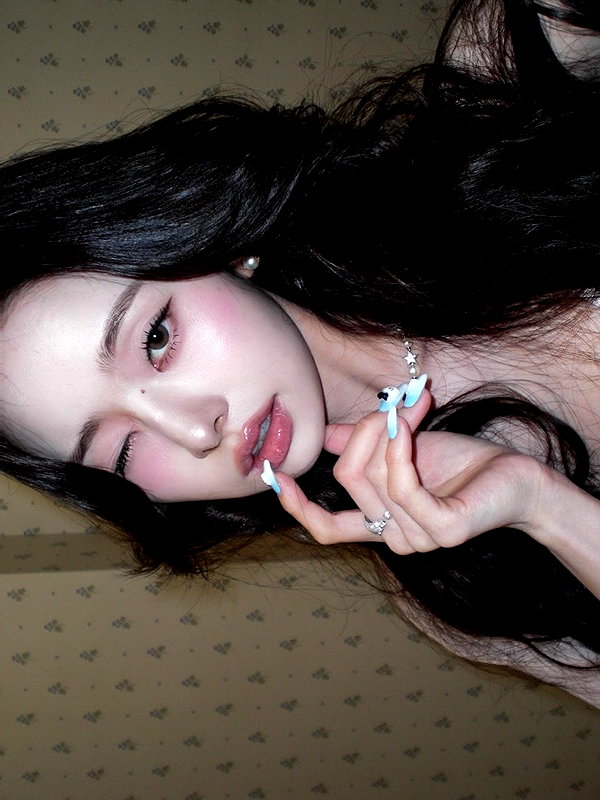 dear.zia instagram image archive image