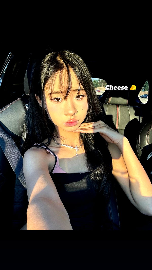 princessamelia_official archive image