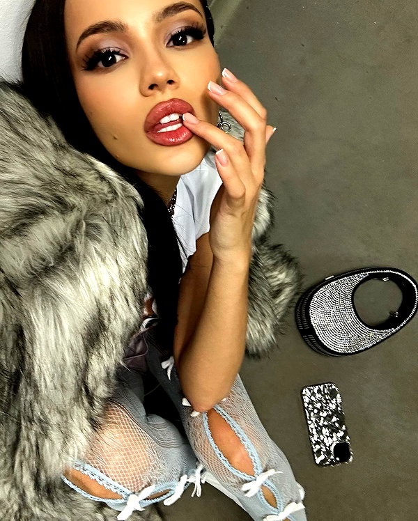 karna.val instagram image archive image