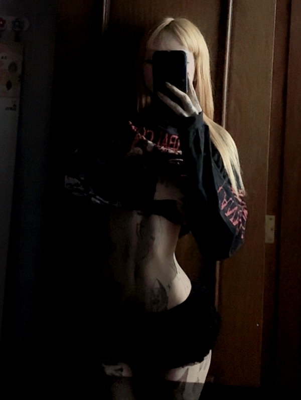 ambrzinha666 instagram image archive image
