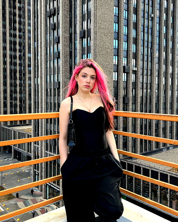 anna.utka22 instagram image archive image