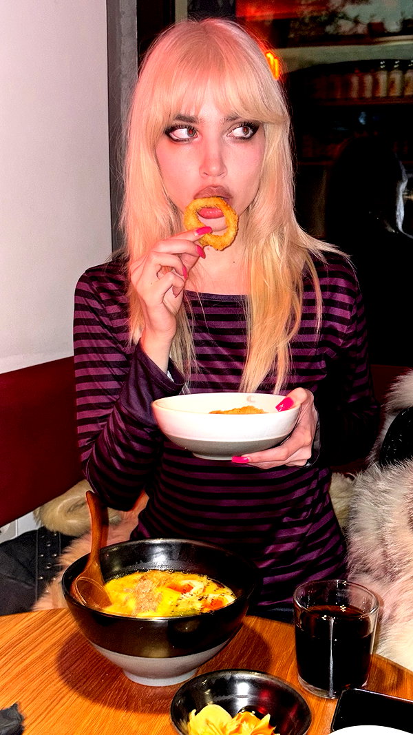 alien.hanna instagram image archive image