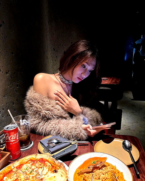lyhythuedoxinh instagram image archive image