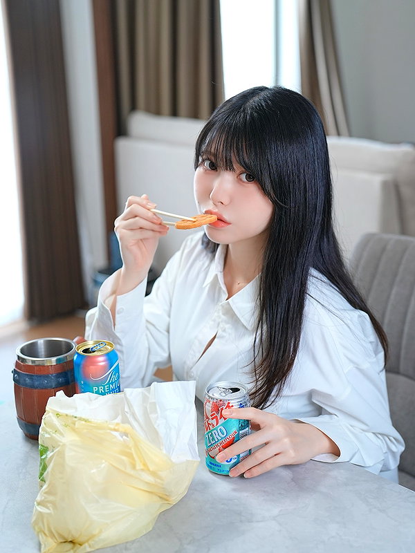 moco_orange instagram image archive image