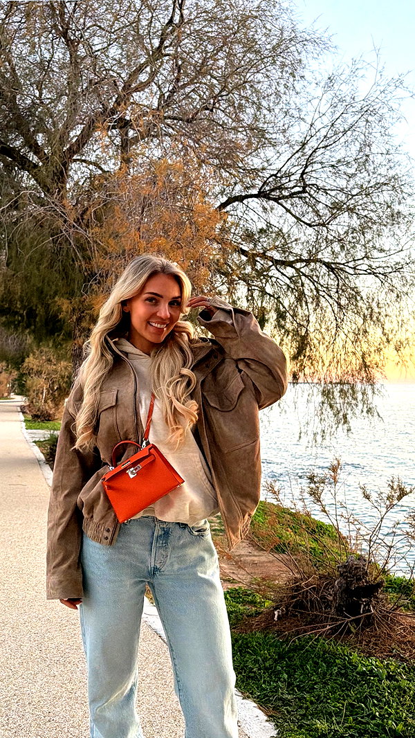 alexis.blond instagram image archive image