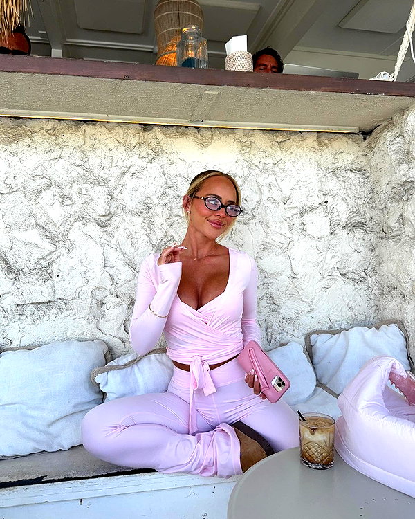 allieauton instagram image archive image