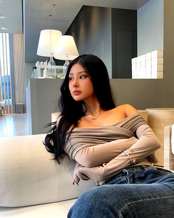 ll.lu1s instagram image archive image