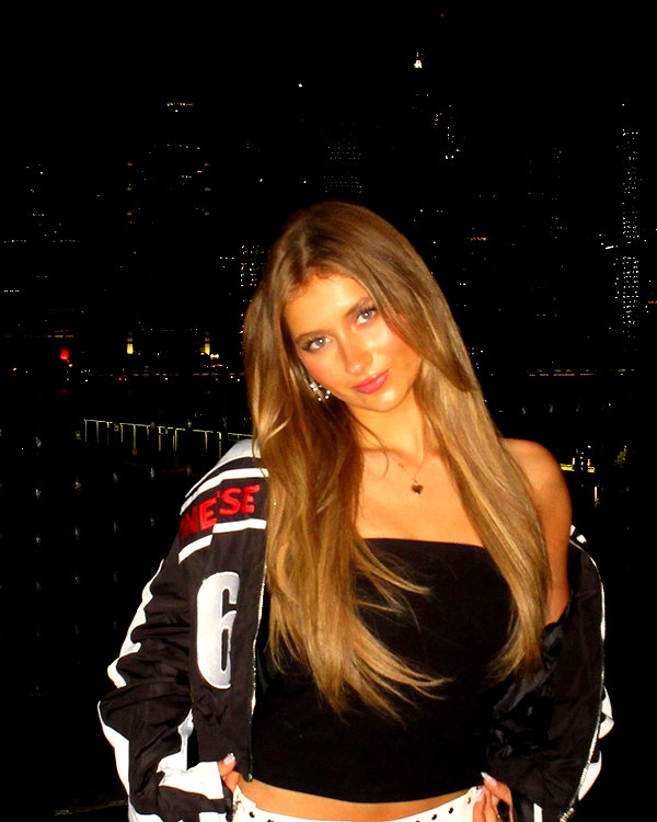 ellianawalmsley instagram image archive image