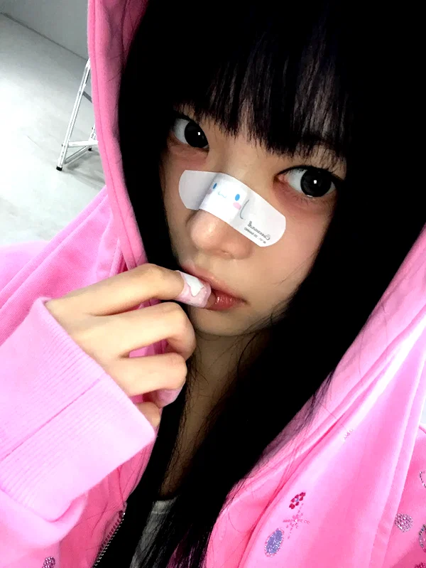 hhh.e_c.v instagram image archive image
