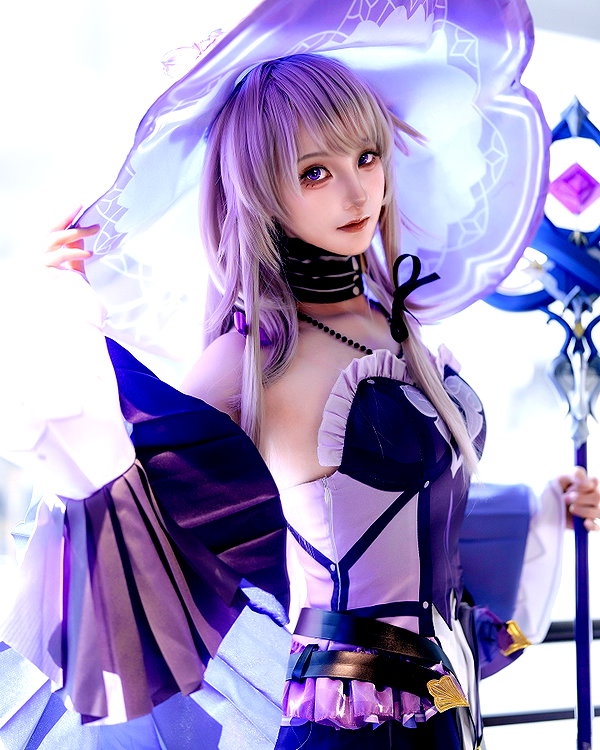 miee_cos instagram image archive image