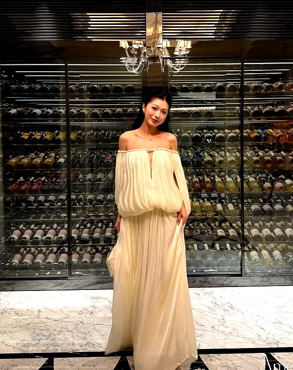 lyhythuedoxinh instagram image archive image