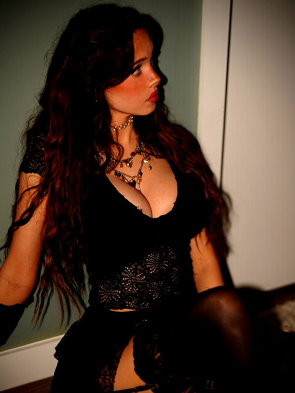 lydiavioletofficial instagram image archive image