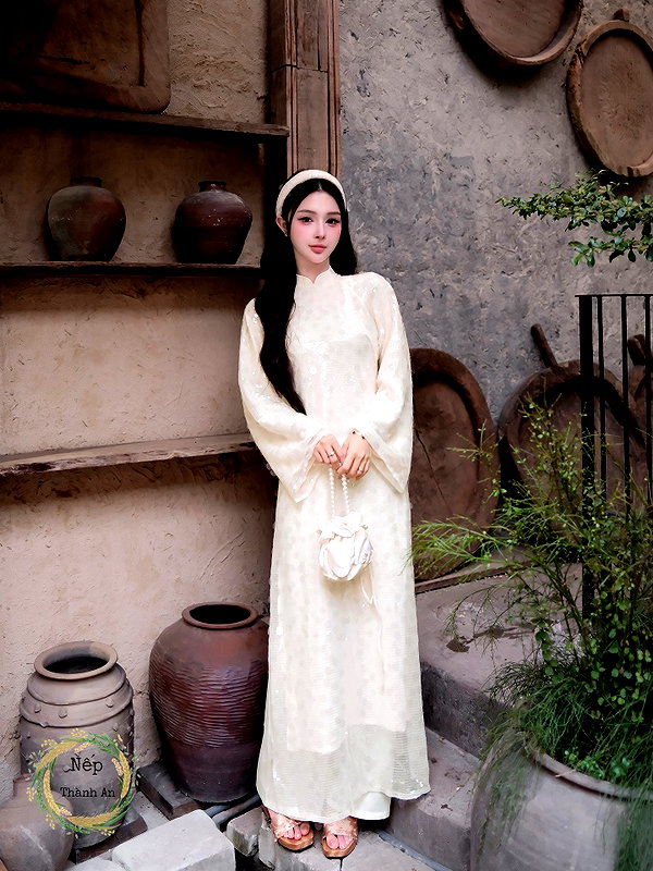 lyhythuedoxinh instagram image archive image