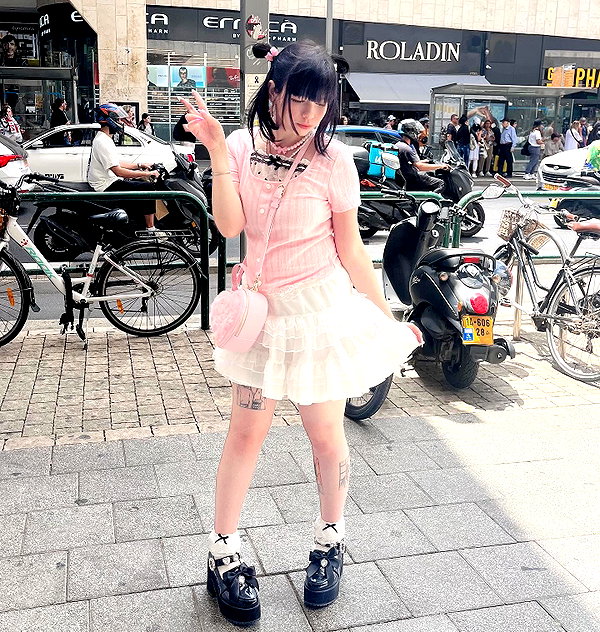 Archived image from @notchicore on Instagram