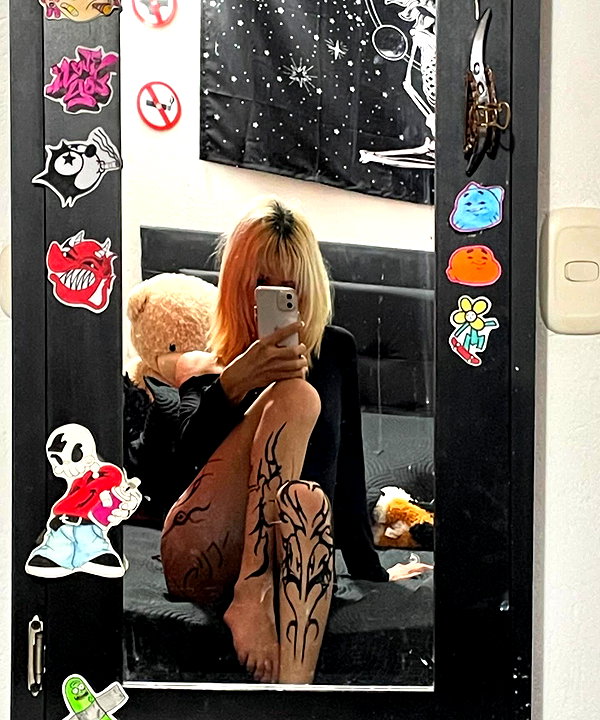 shevaal_x instagram image archive image