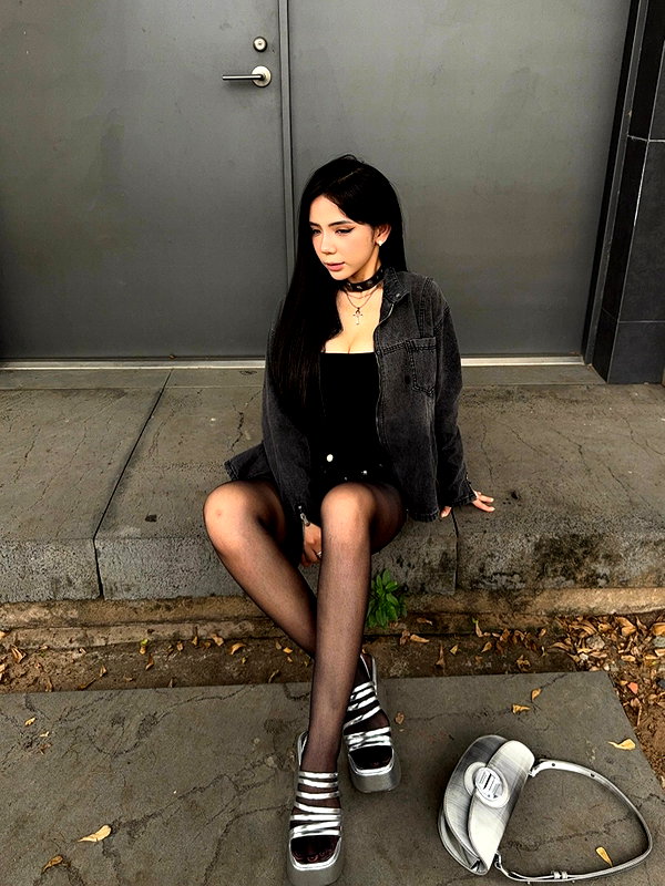 lyhythuedoxinh instagram image archive image