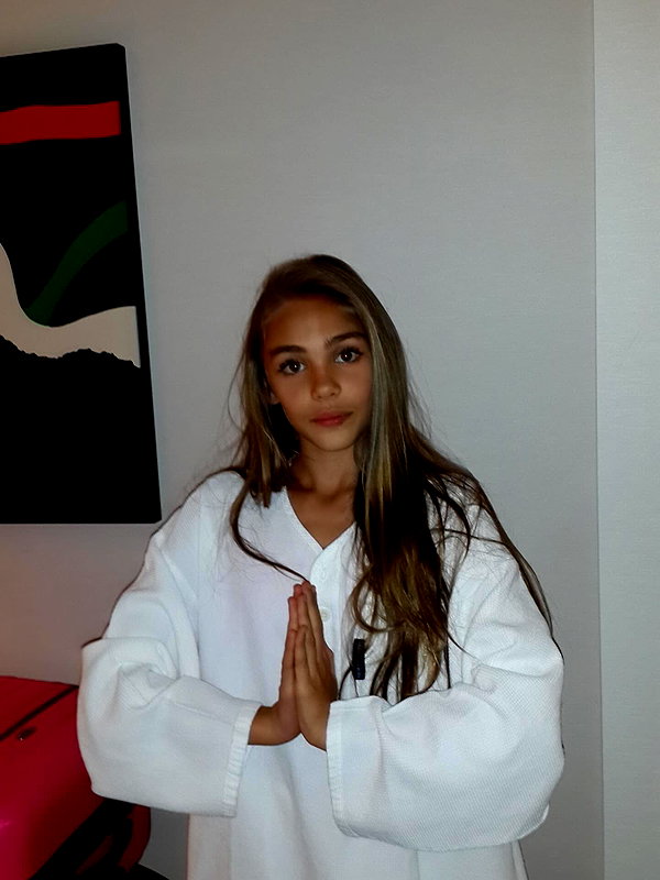 maya.keyy instagram image archive image