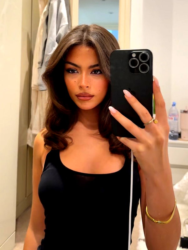 oliviaphillipps instagram image archive image