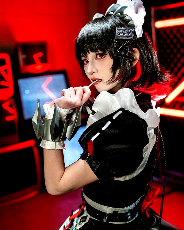 miee_cos instagram image archive image