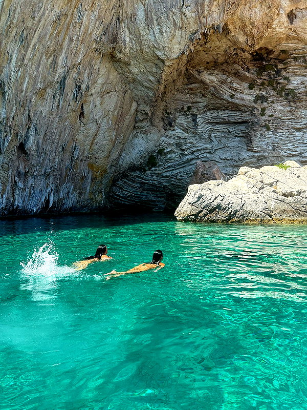 staskaranikolaou instagram image archive image