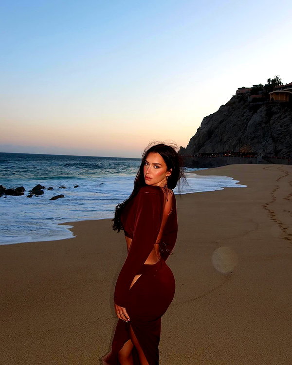 staskaranikolaou instagram image archive image