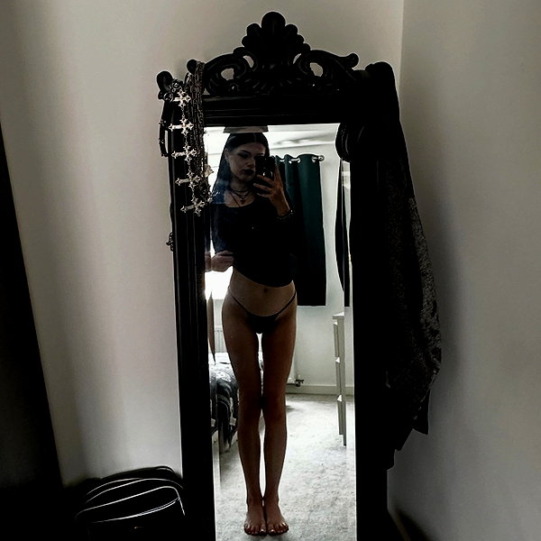 __dedgrl instagram image archive image