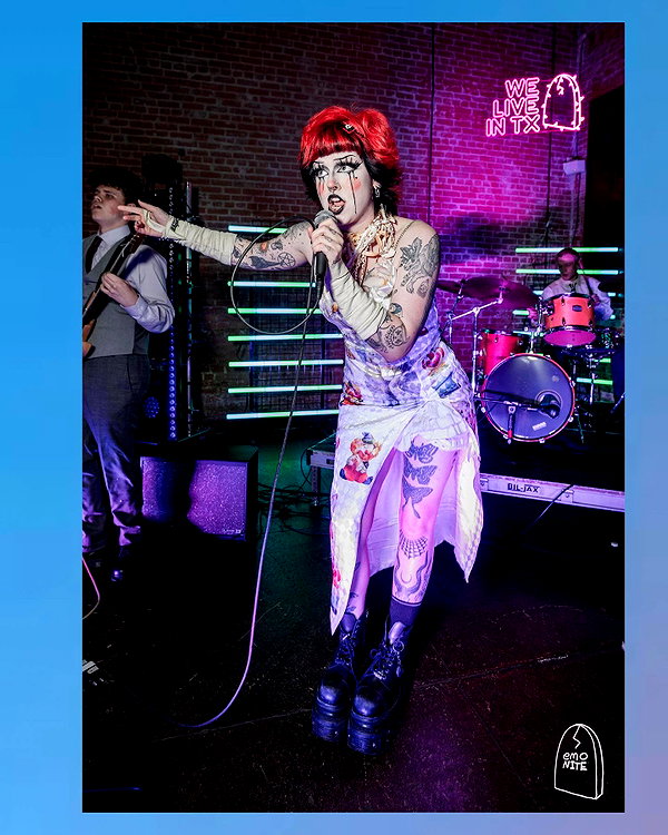 yeahimcaroline instagram image archive image