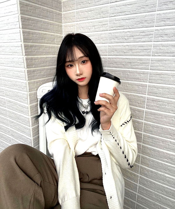 lai_931201 instagram image archive image
