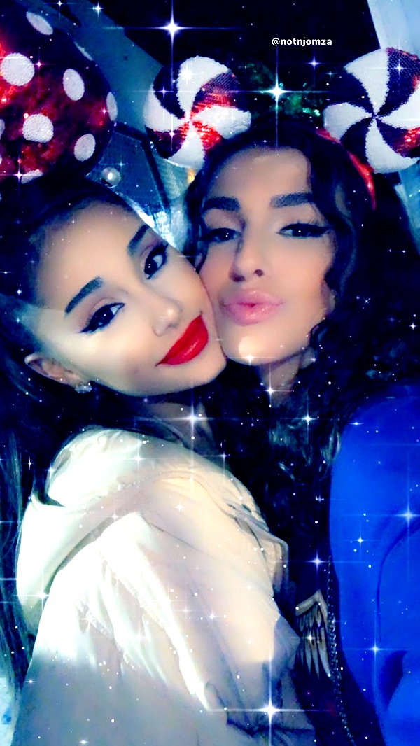 arianagrande instagram image archive image