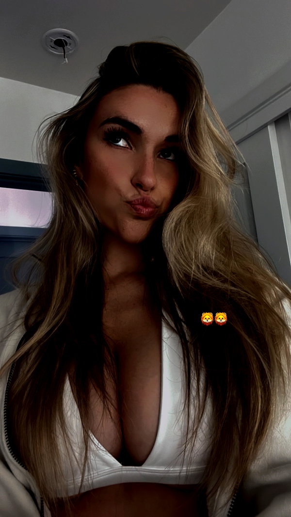 kaylasimmmons instagram image archive image