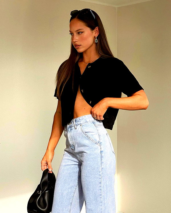 olivia.mathers instagram image archive image