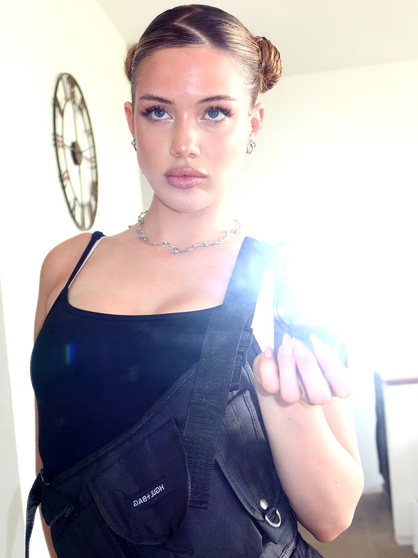 anna.utka22 instagram image archive image