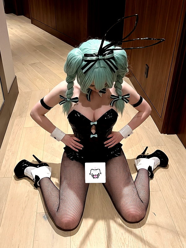waifufaee instagram image archive image