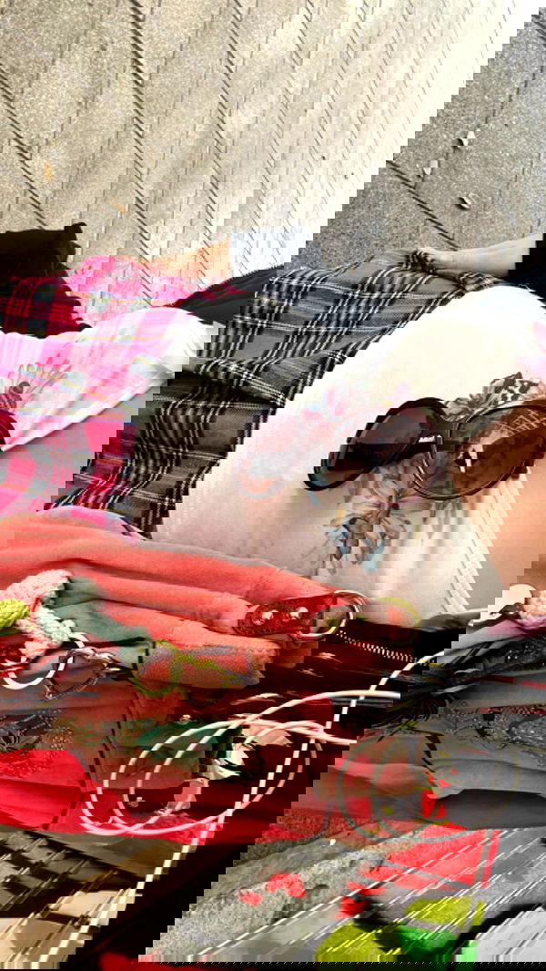 ormosheee ormosheee archive image