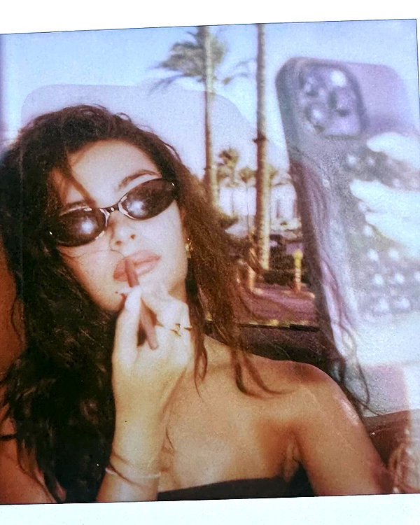 oliviaphillipps instagram image archive image