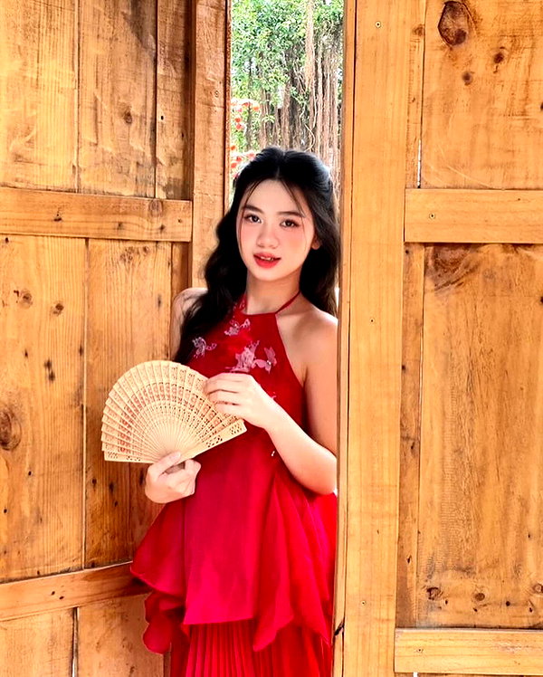 lyhythuedoxinh instagram image archive image