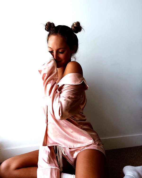 olivia.mathers instagram image archive image