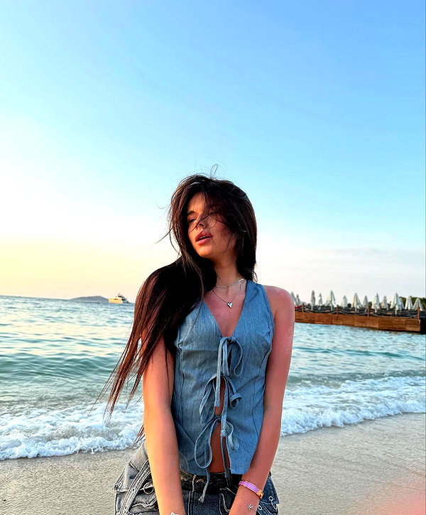 kira.timraleeva instagram image archive image