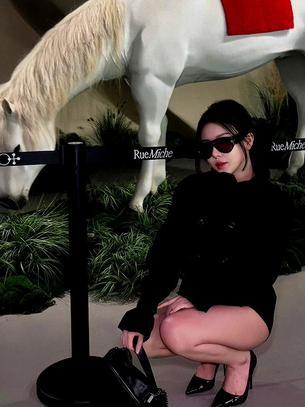 lyhythuedoxinh instagram image archive image