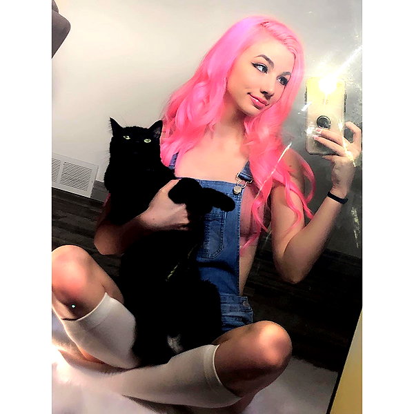 danielle.mercedie instagram image archive image